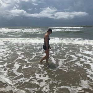 Meet your Posher, Leslie